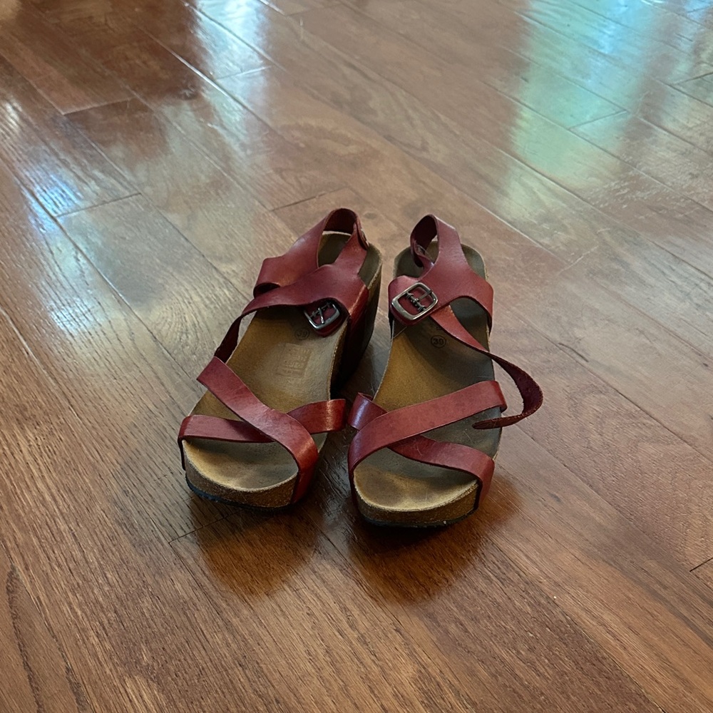 Lolasabbia Women's Red Strappy Sandals size 39